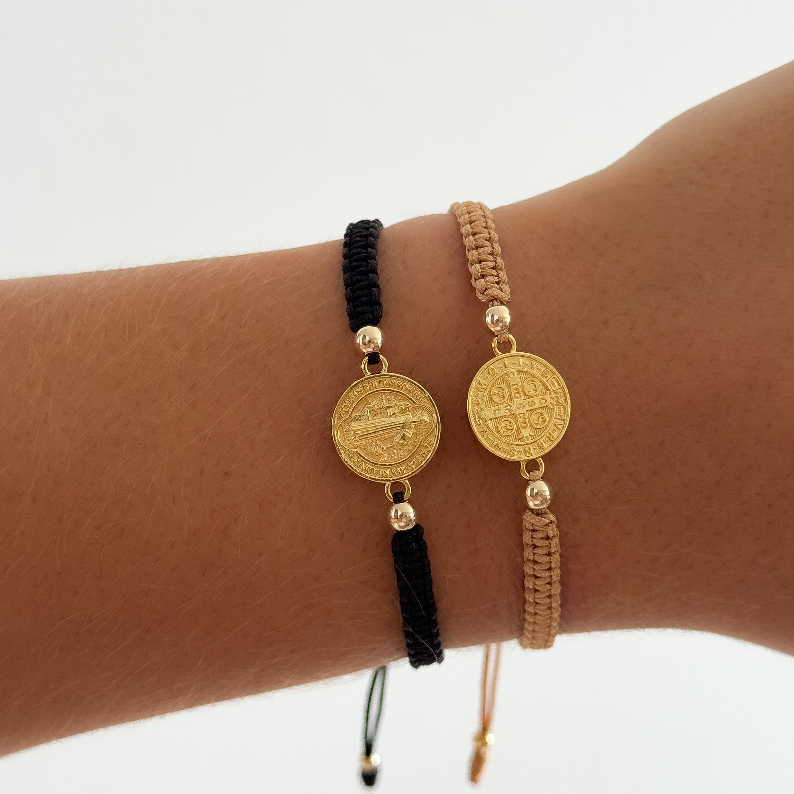 Pulsera artesanal San Benito con balin #4mm