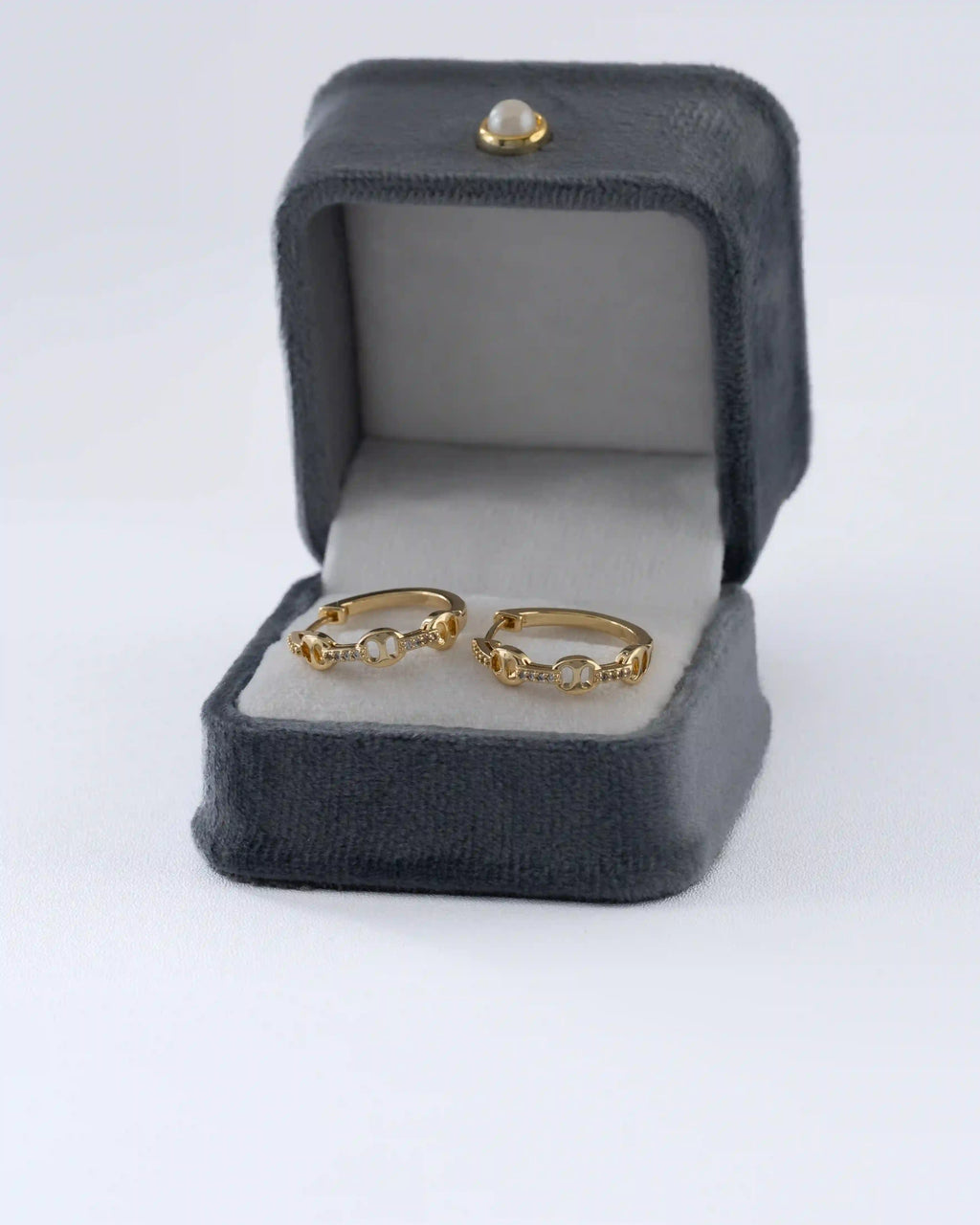 Candonga En Oro Laminado 18K Loop GC Para Dama