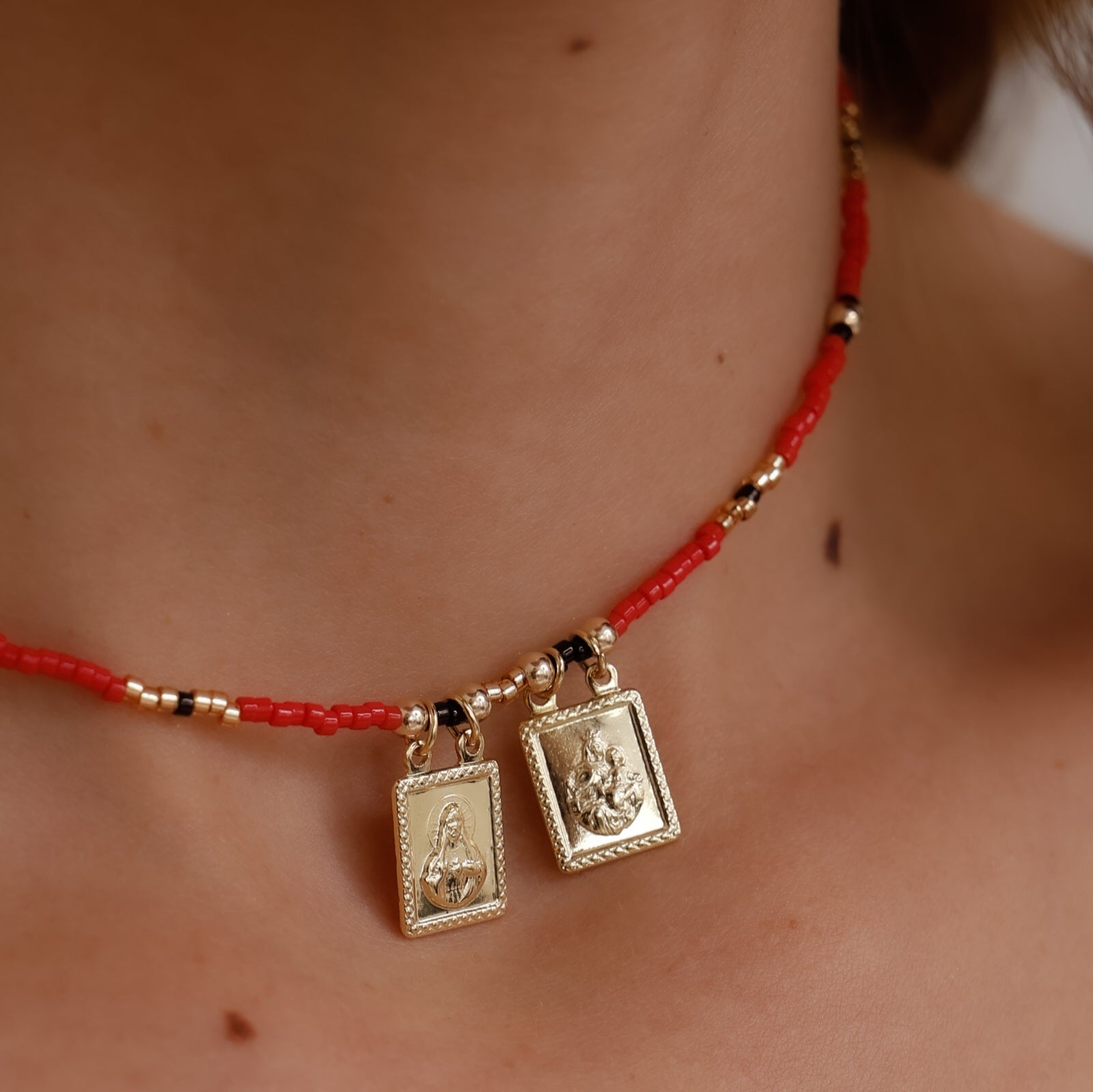 Choker artesanal escapulario