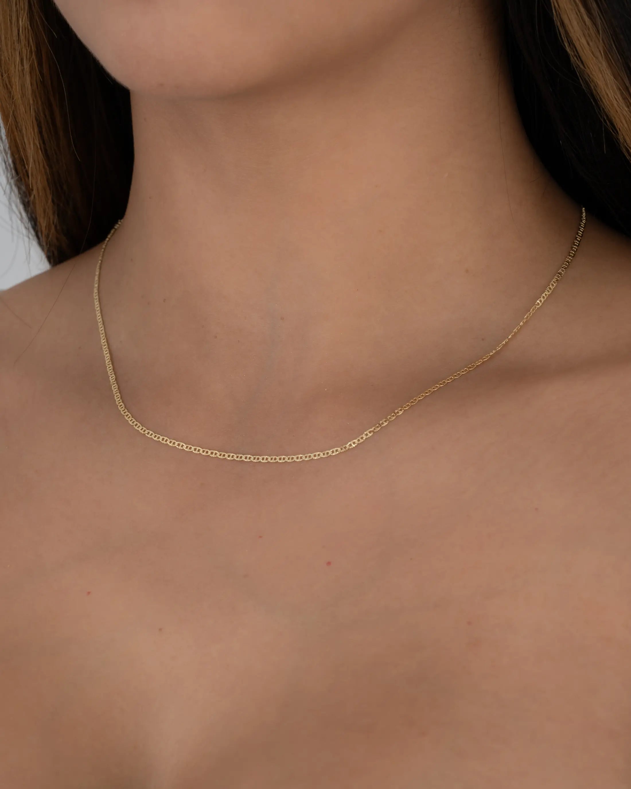 Cadena En Oro Laminado 18K Escalerita Con Destellos IT Para Dama