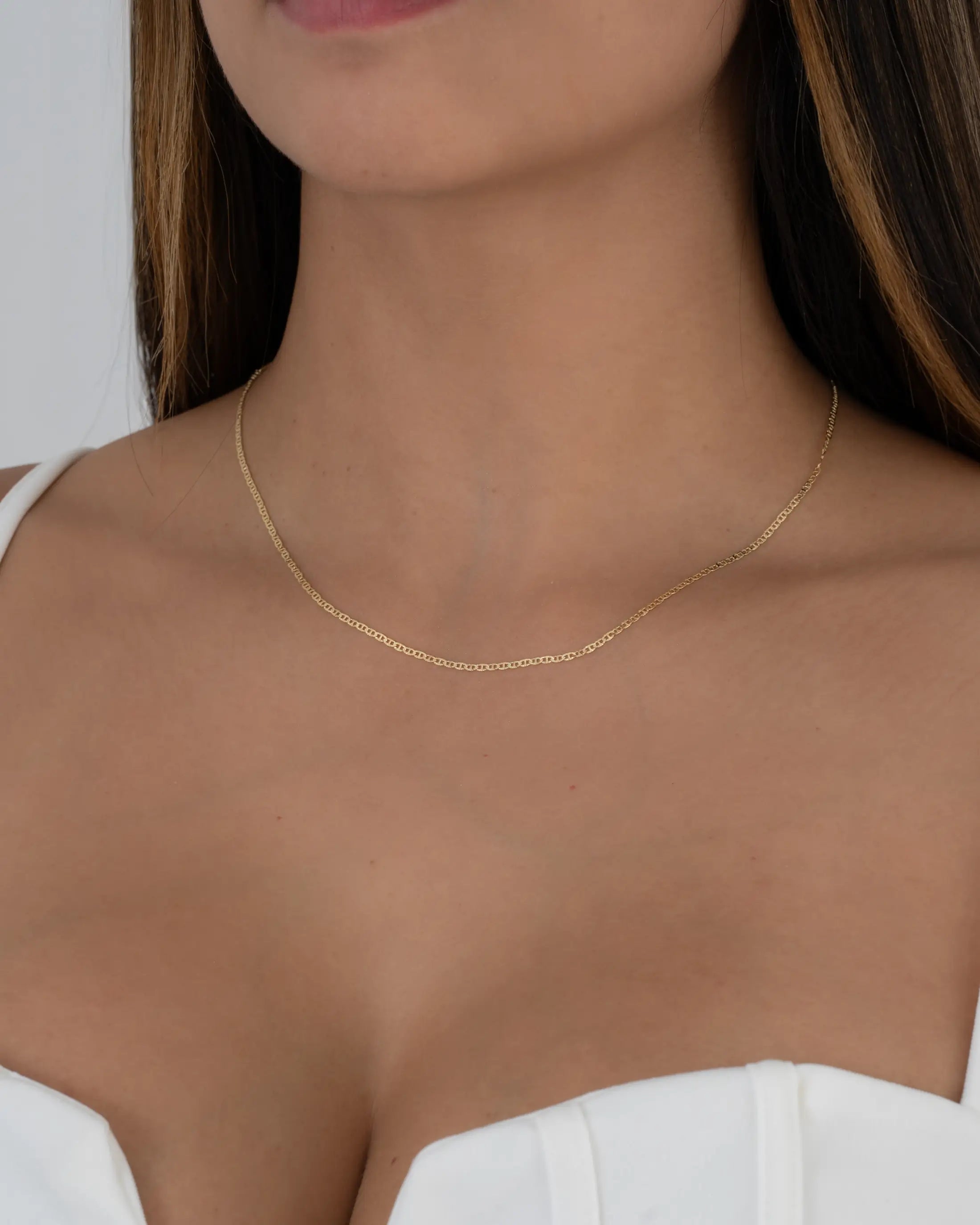 Cadena En Oro Laminado 18K Escalerita Con Destellos IT Para Dama