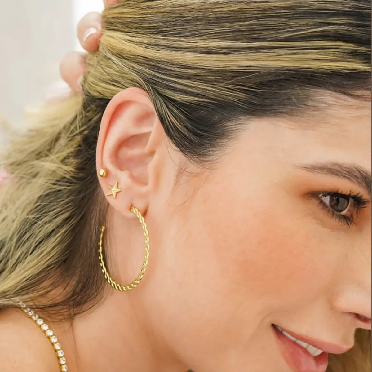 Candonga En Oro Laminado 18K Semi Candonga Para Dama