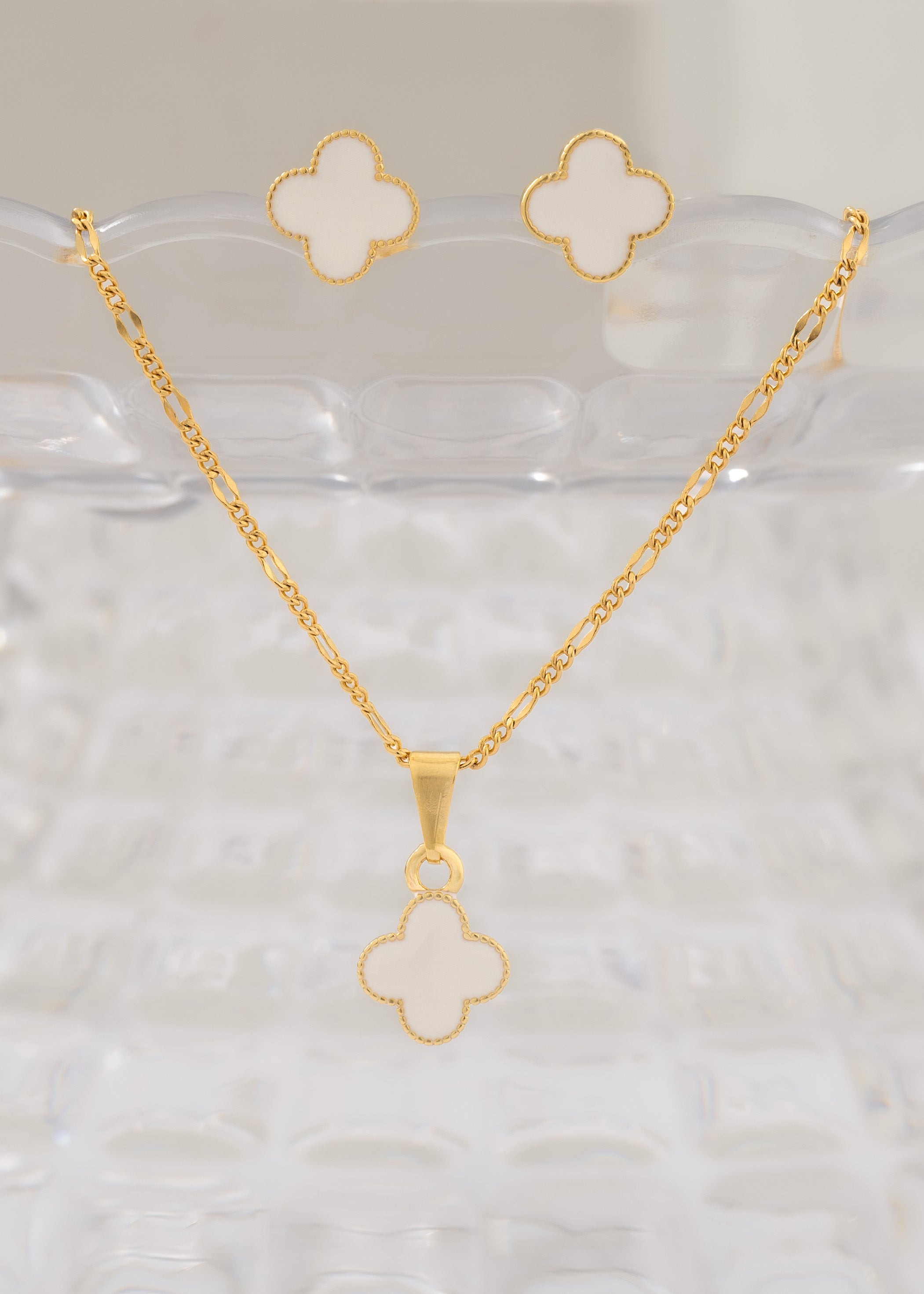 Conjunto En Oro Laminado 18K Clover Blanco Para Dama
