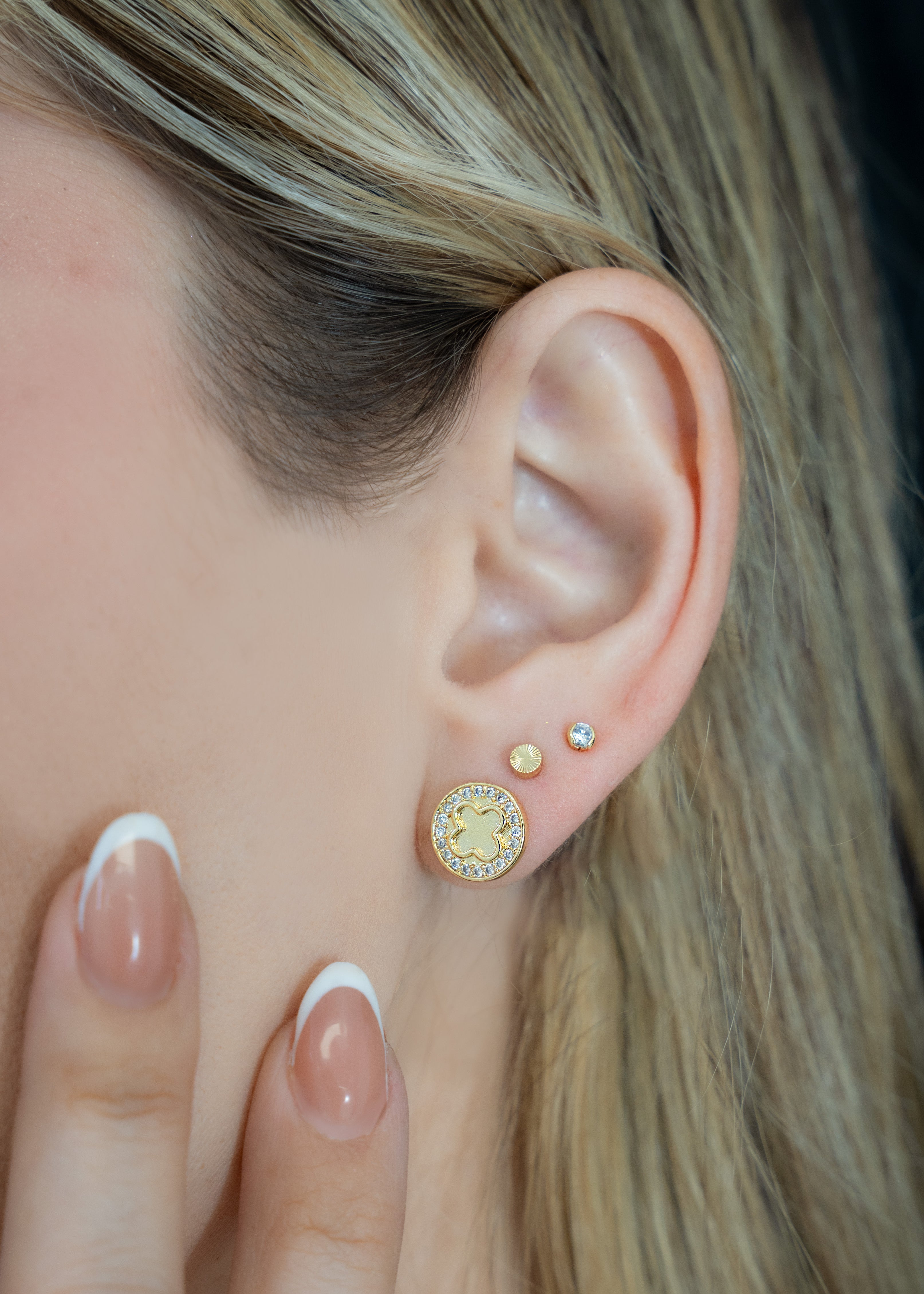 Topo En Oro Laminado 18K Clover Circonias Para Dama