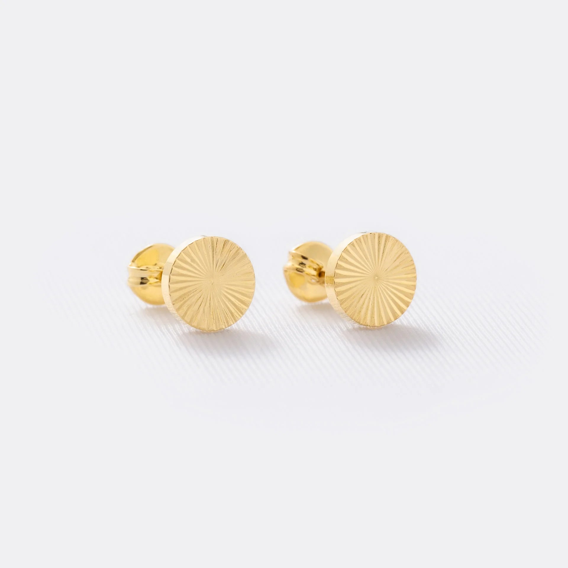 Topo En Oro Laminado 18K Sol Redondo 8mm Para Dama