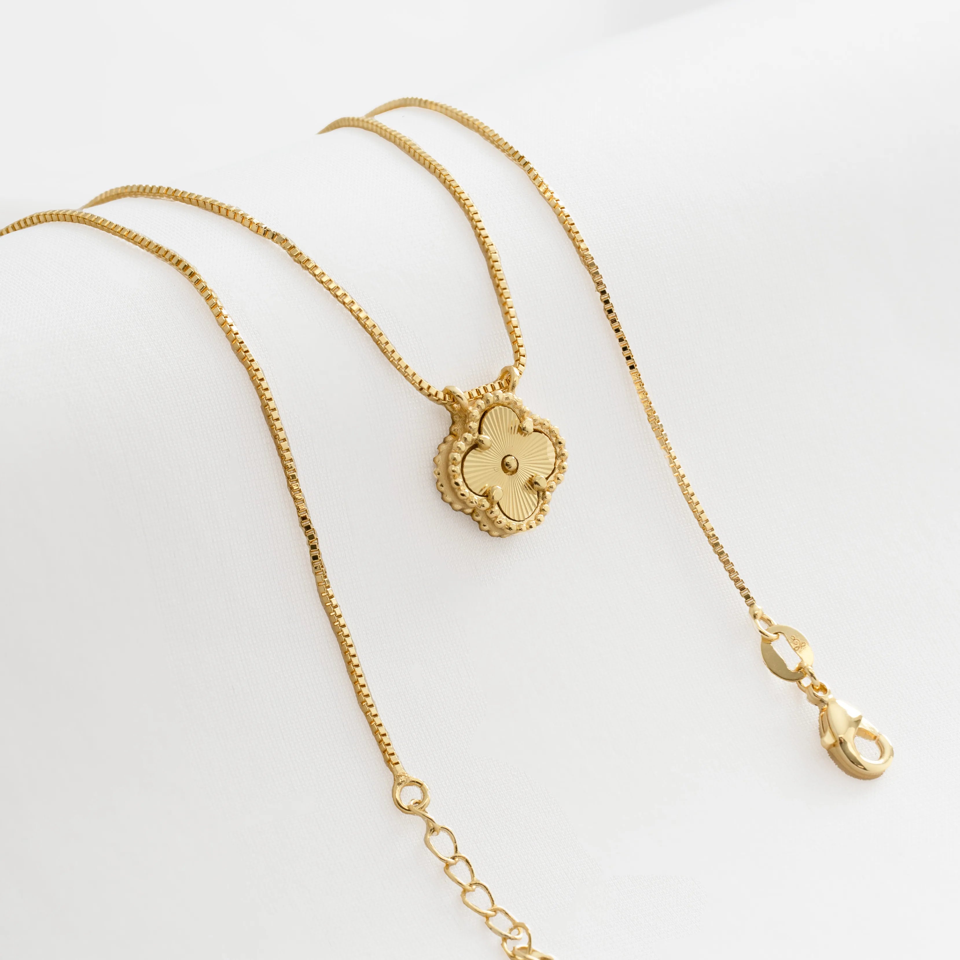 Gargantilla En Oro Laminado 18K Clover Para Dama