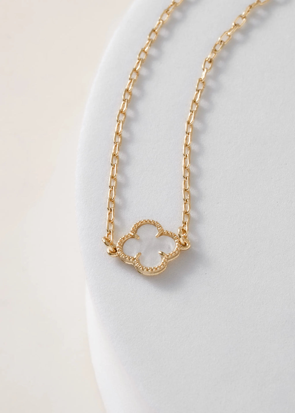 Gargantilla En Oro Laminado 18K VC Nacar Para Dama