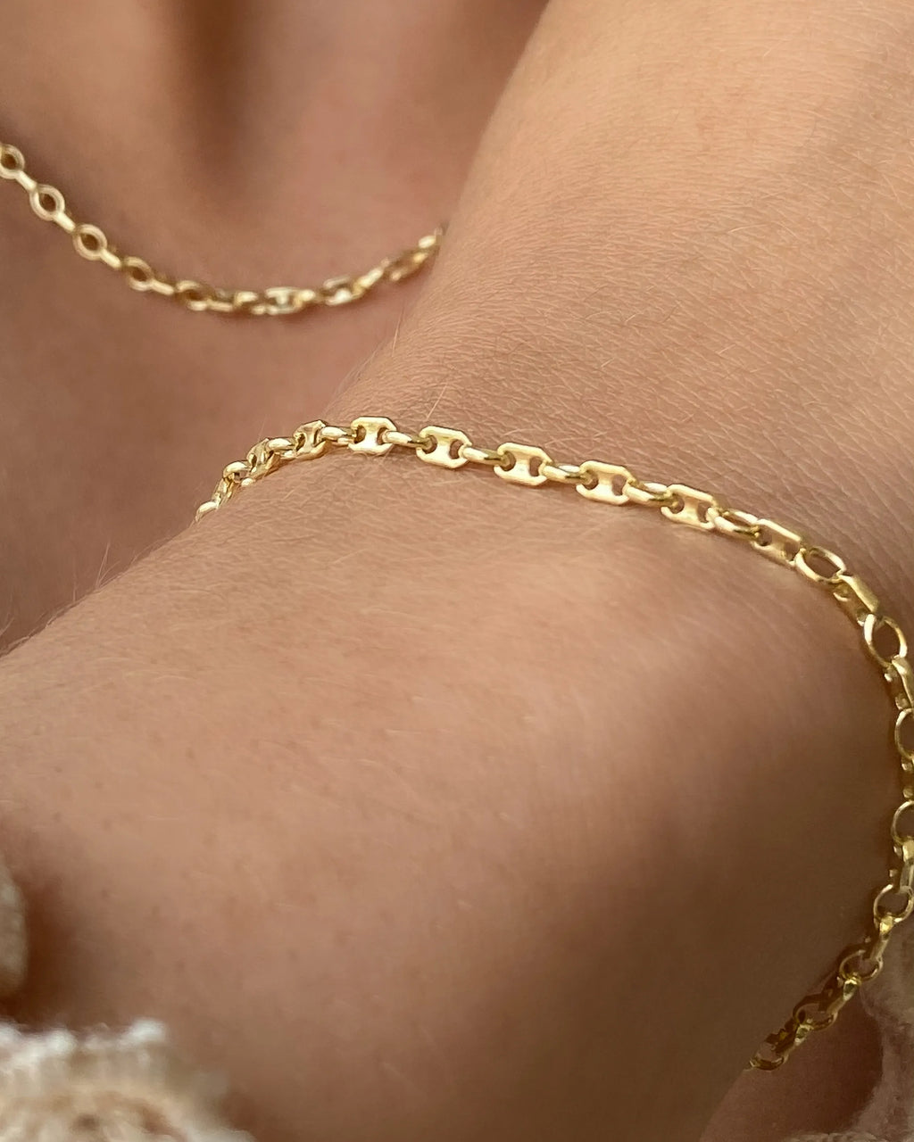 Pulsera En Oro Laminado 18K Eslabón IT Para Dama