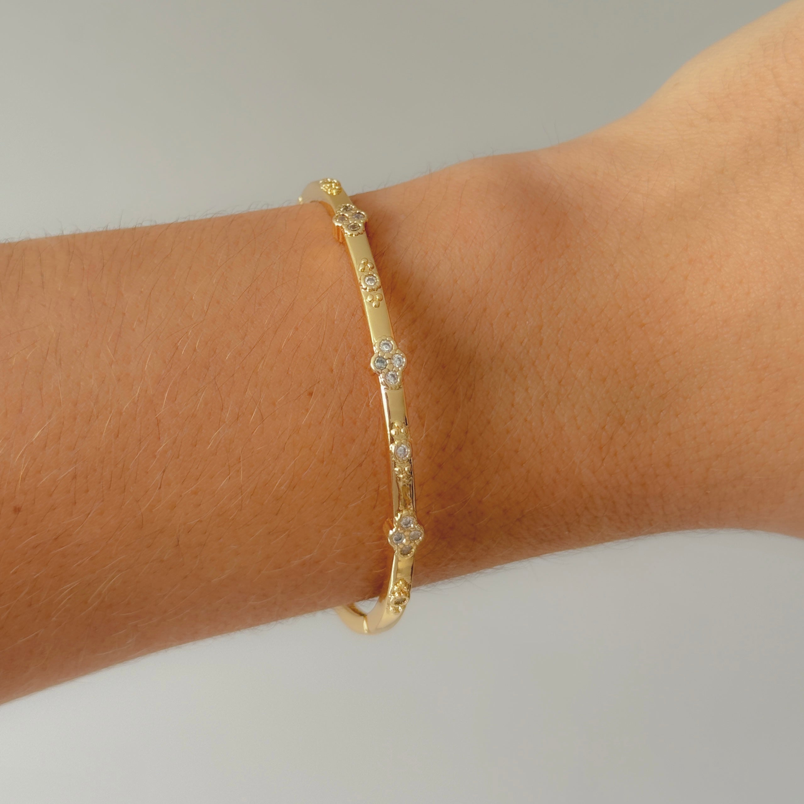 Aro pulsera trébol circones